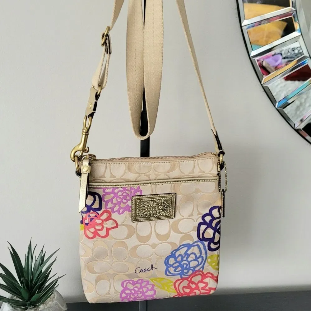 Coach Poppy Floral Beige Crossbody Bag - Picture 4 of 12